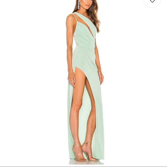 A Cut Above Gown - Picture 2 of 5